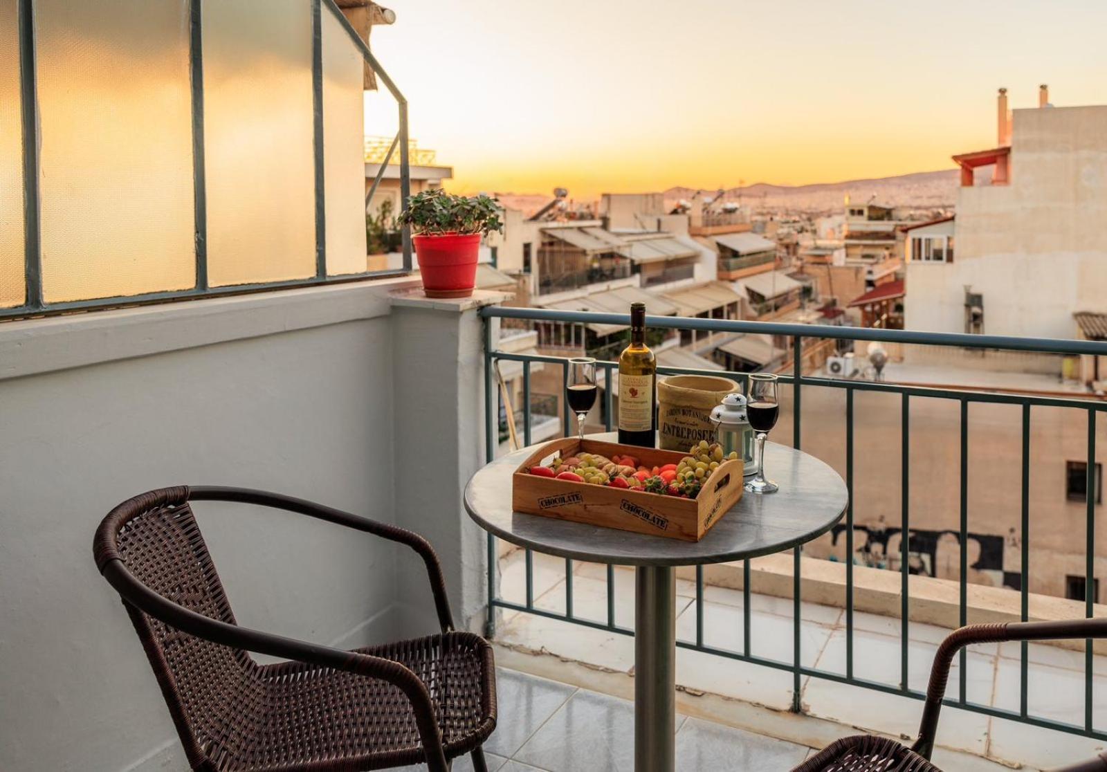 Apartment Urban Cozy Penthouse With View Athens