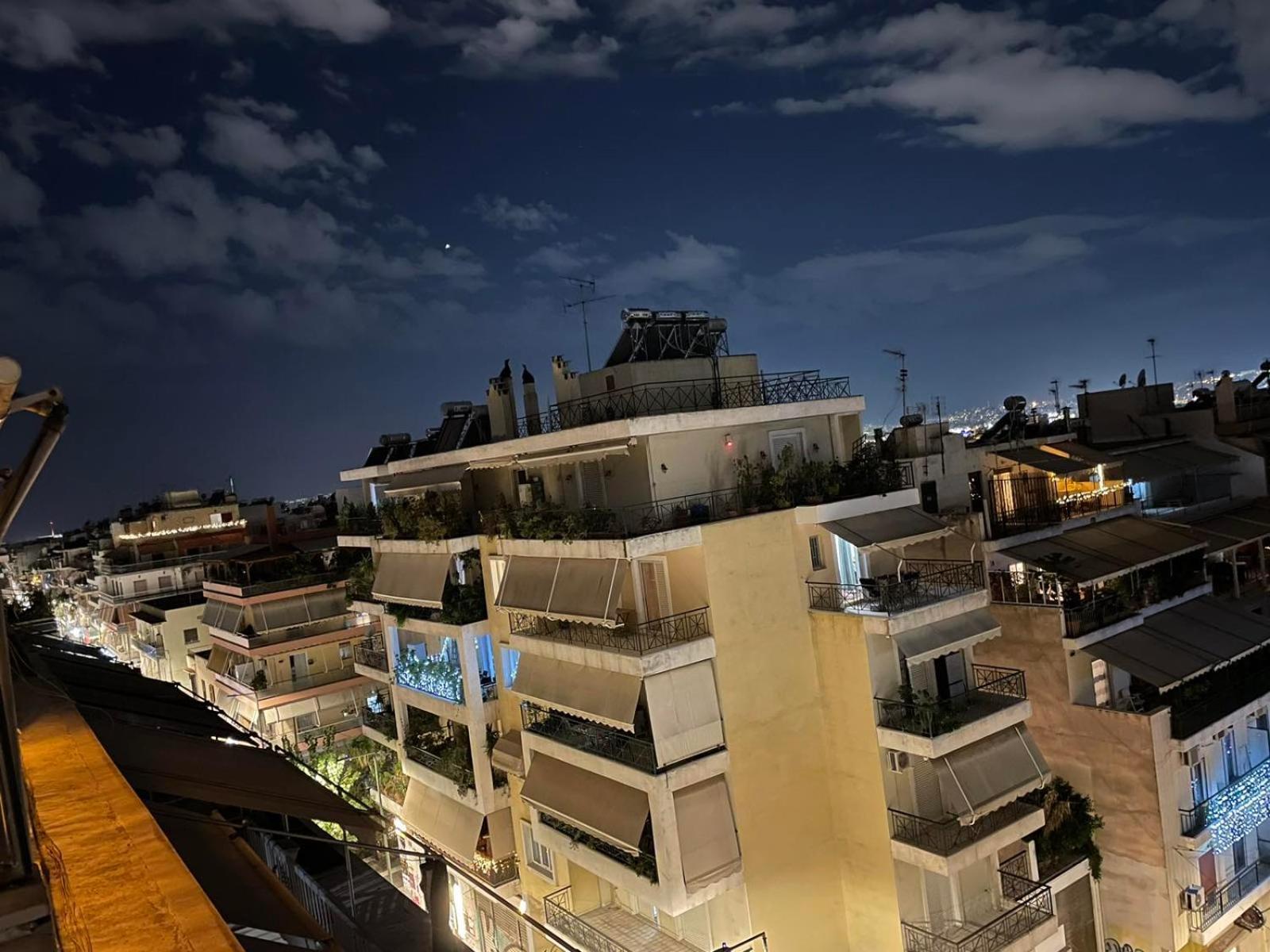 Urban Cozy Penthouse With View